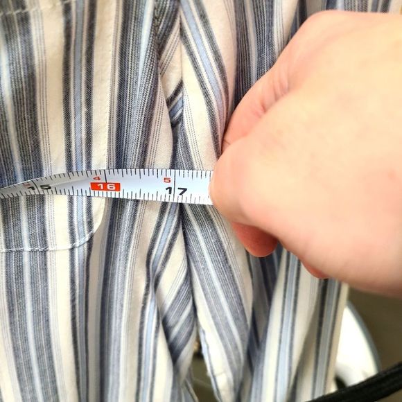 Aeropostale Striped Button Down Shirt size XS - Picture 7 of 8